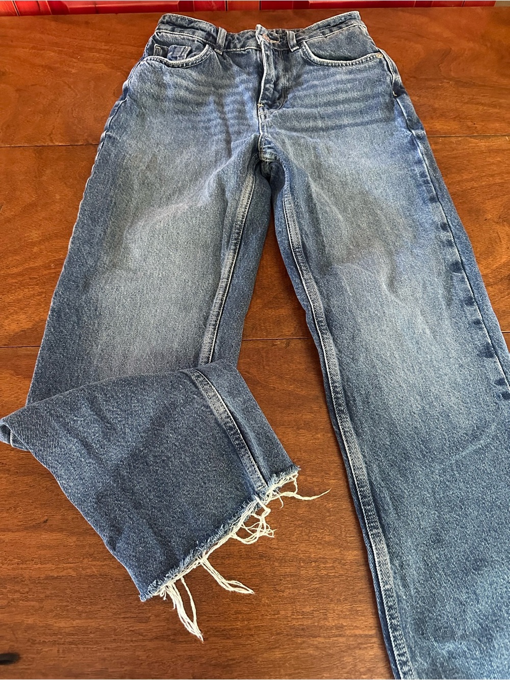 Zara High Rise Cropped Straight Leg Jeans Women’s Size 4 Blue Raw Hem 27x28
